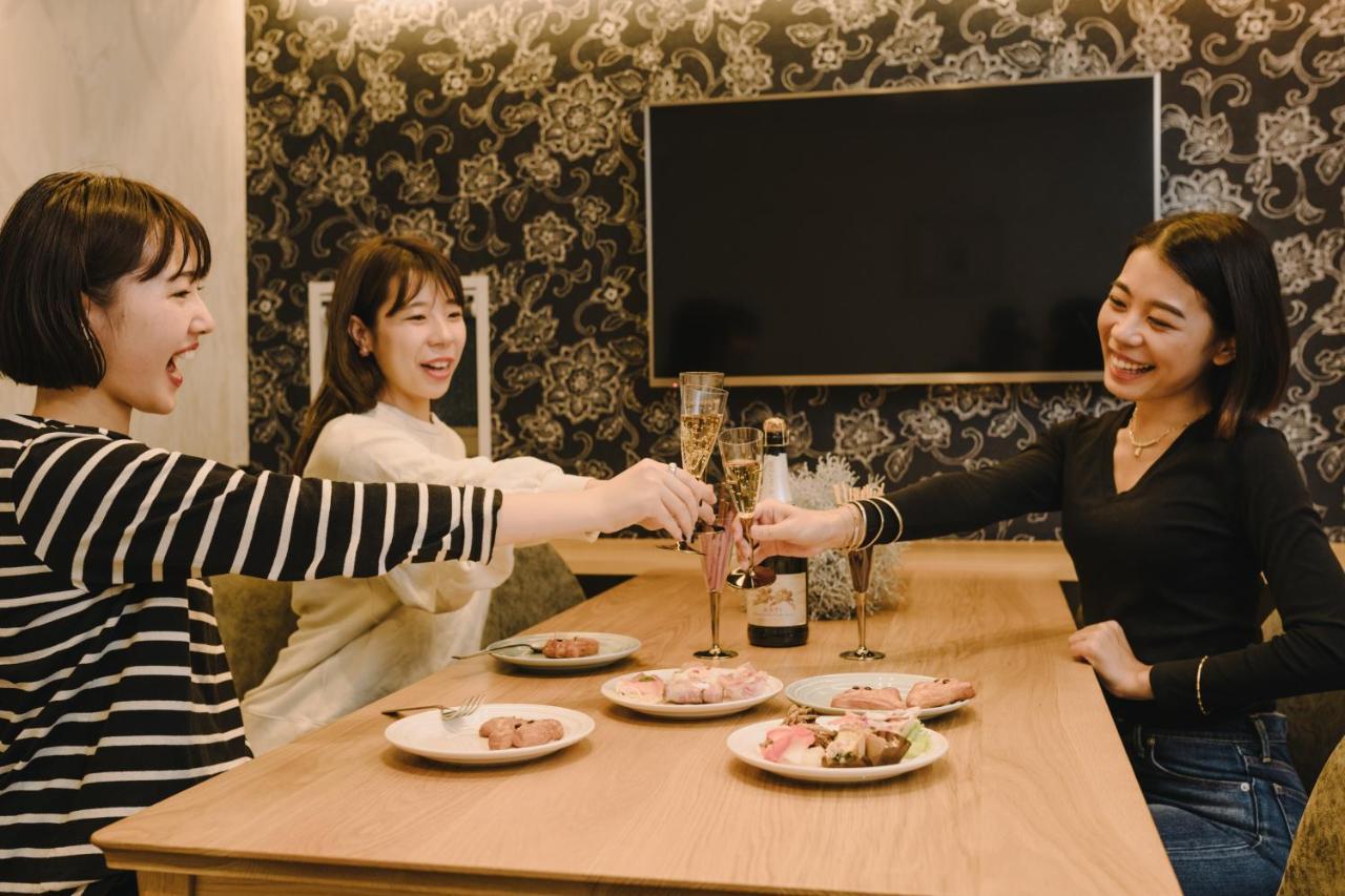 Grand Base Gion Villa Fukuoka  Bagian luar foto